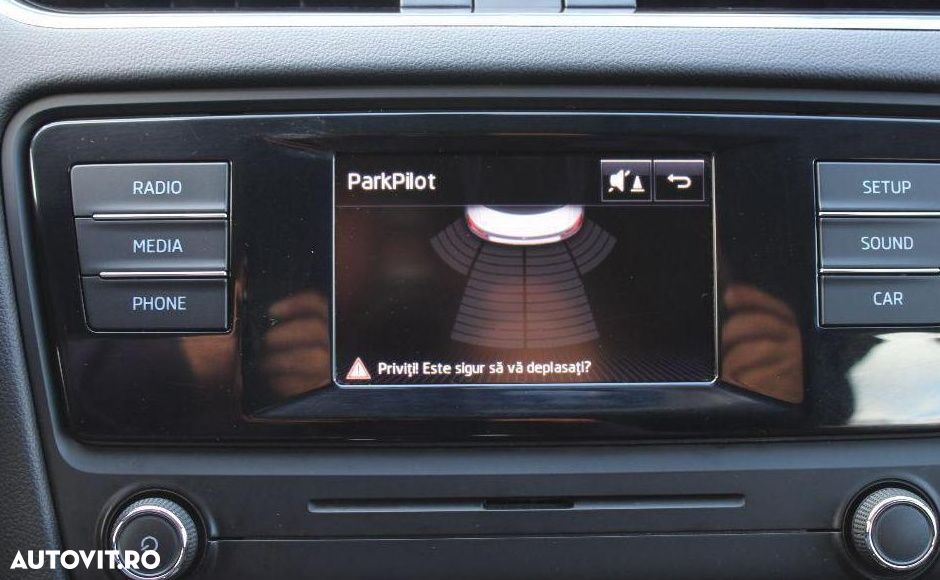 Skoda Octavia 1.6 TDI Active - 8