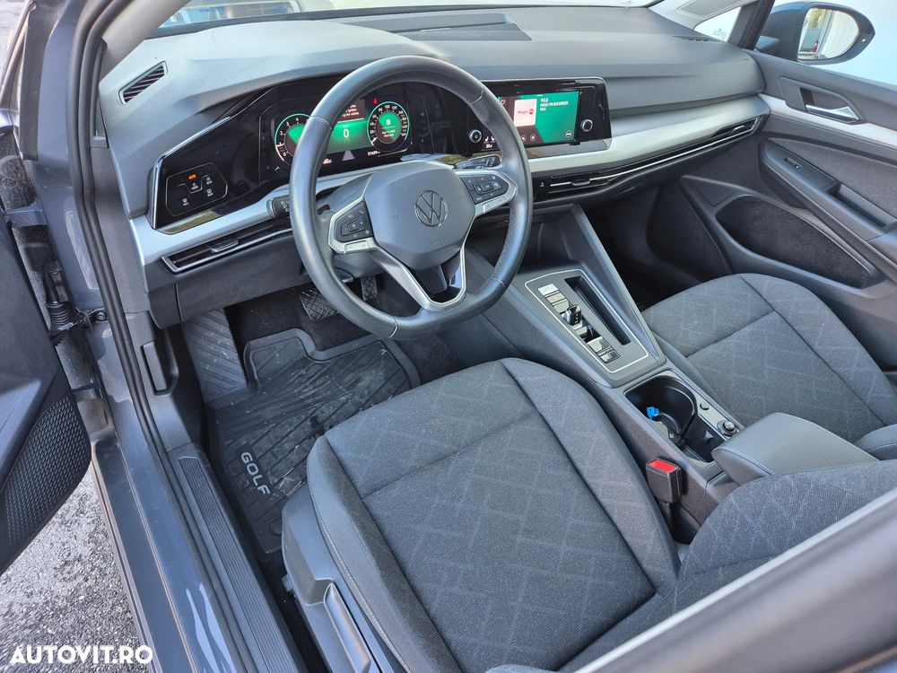 Volkswagen Golf 1.0 eTSI DSG MHEV Life - 9
