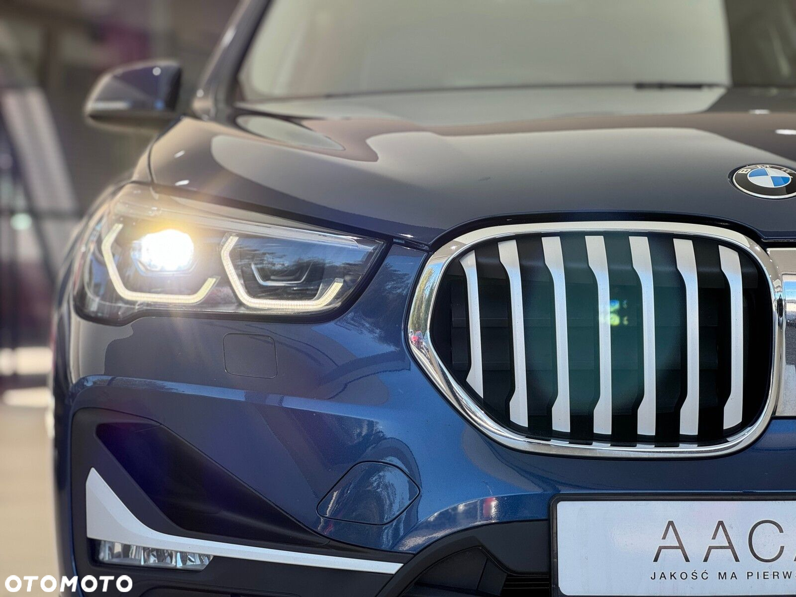BMW X1 sDrive18i xLine - 40