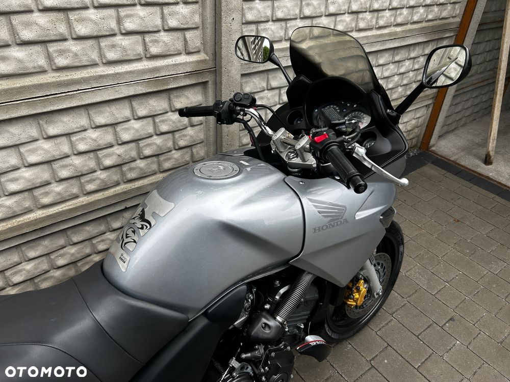 Honda CBF - 10