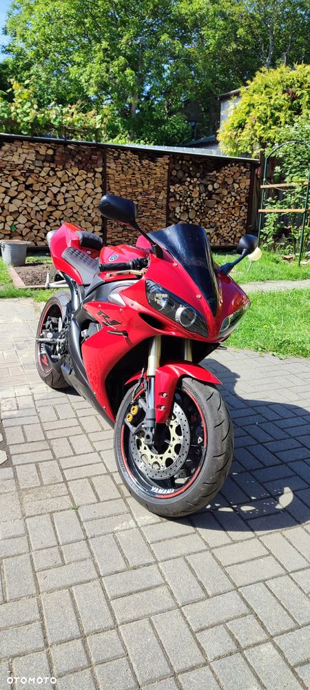 Yamaha R1 - 1