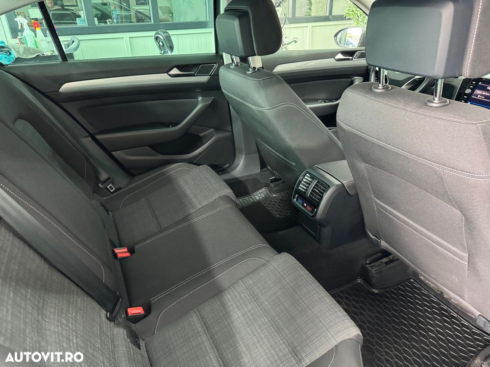 VOLKSWAGEN Passat 2021 — imagine 21