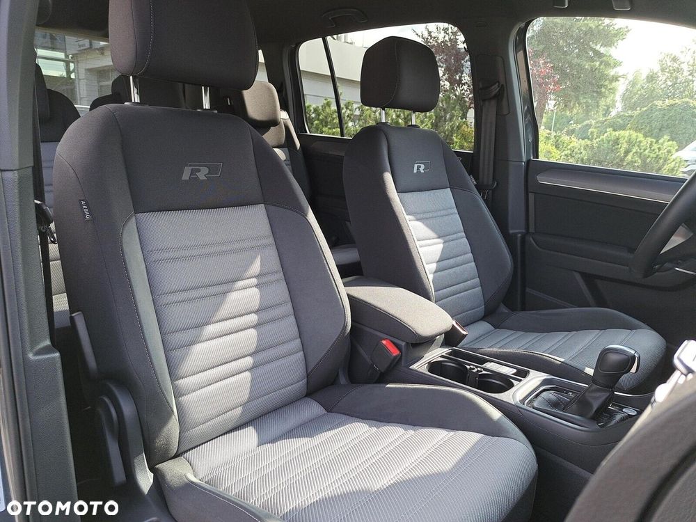 Volkswagen Touran - 27