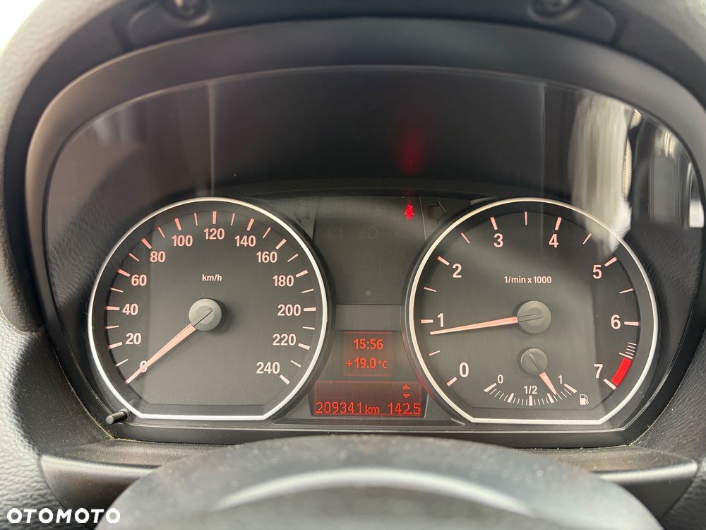 BMW Seria 1 118i - 11