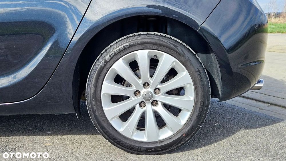 Opel Astra 1.4 Turbo 150 Jahre - 29