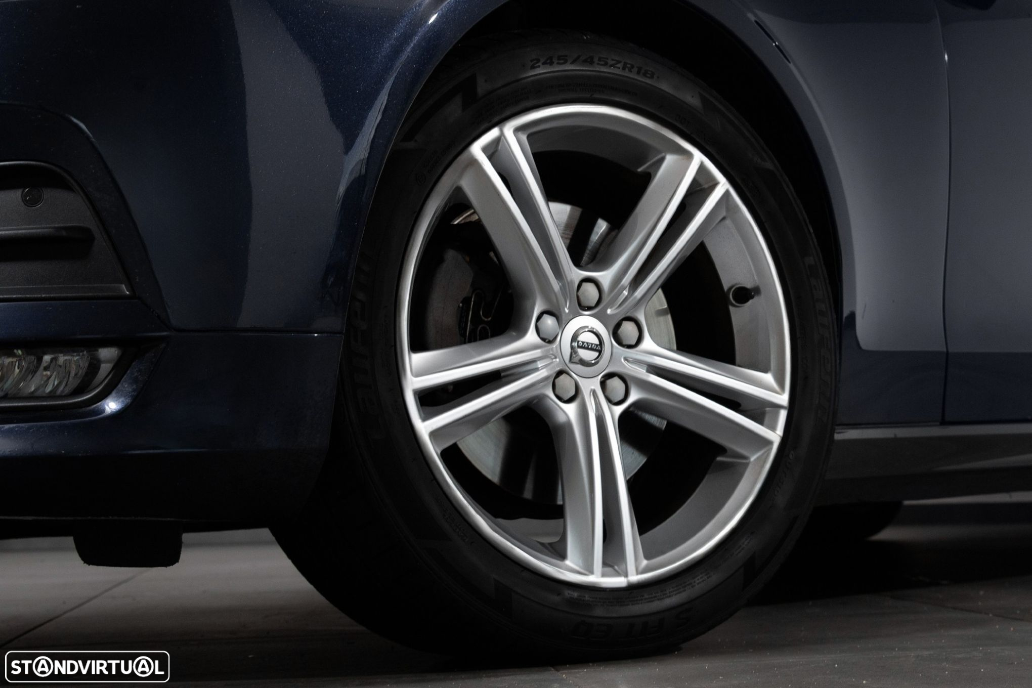 Volvo V90 2.0 D4 Momentum Geartronic - 8