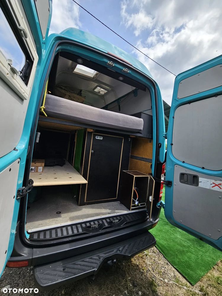 Mercedes-Benz Sprinter Camper - 8