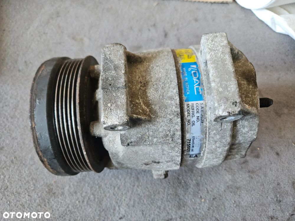 Sprężarka kompresor klimatyzacji Chevrolet Nubira Lacetti 2,0 TDCI 2008r 715501 EA - 2