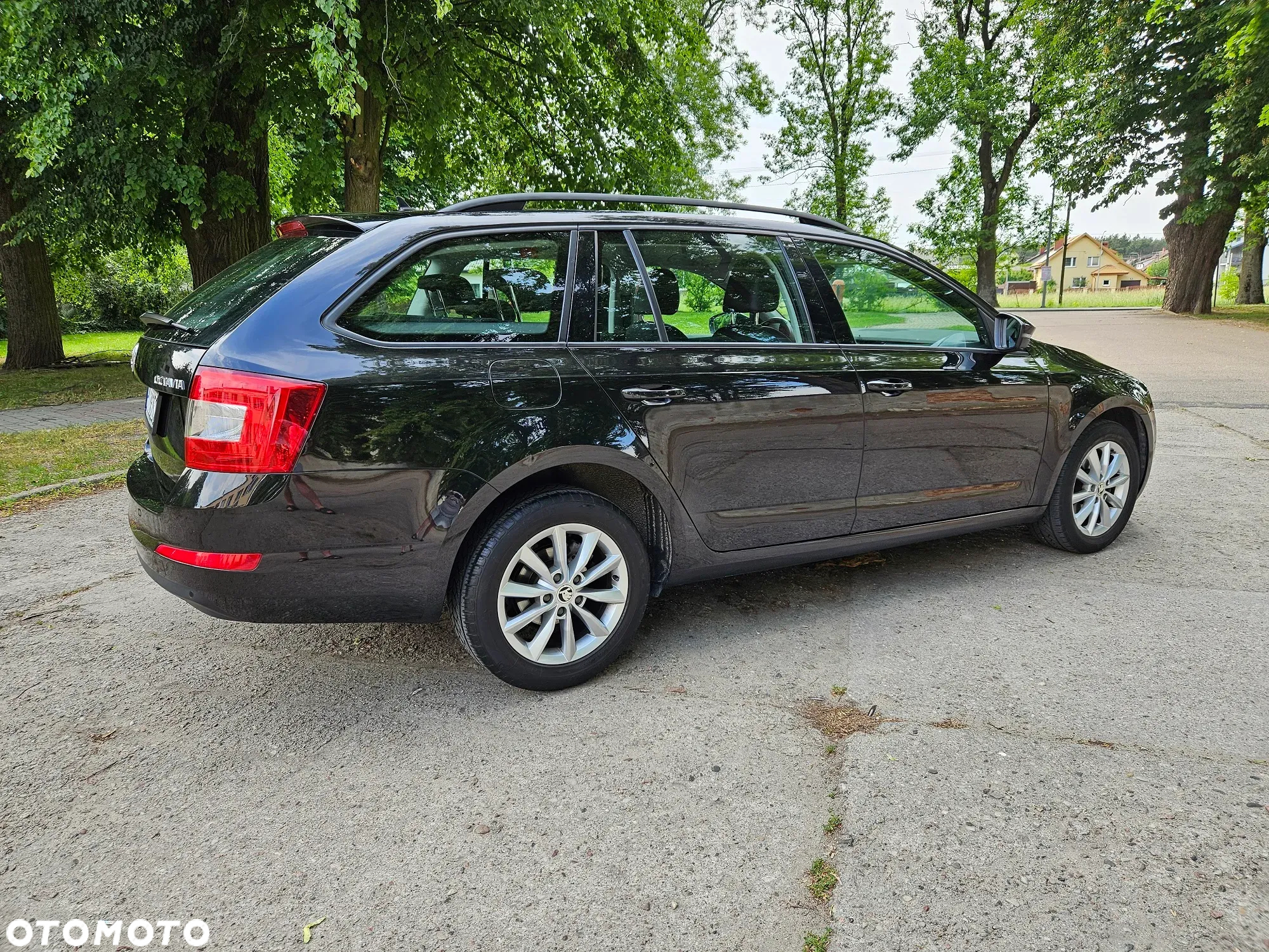Skoda Octavia Combi 1.6 TDI (Green tec) DSG Style - 4