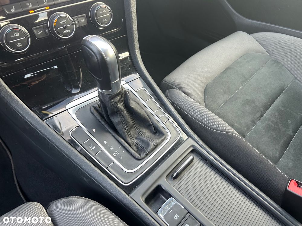 Volkswagen Golf 1.5 TSI BMT Evo Highline DSG - 27