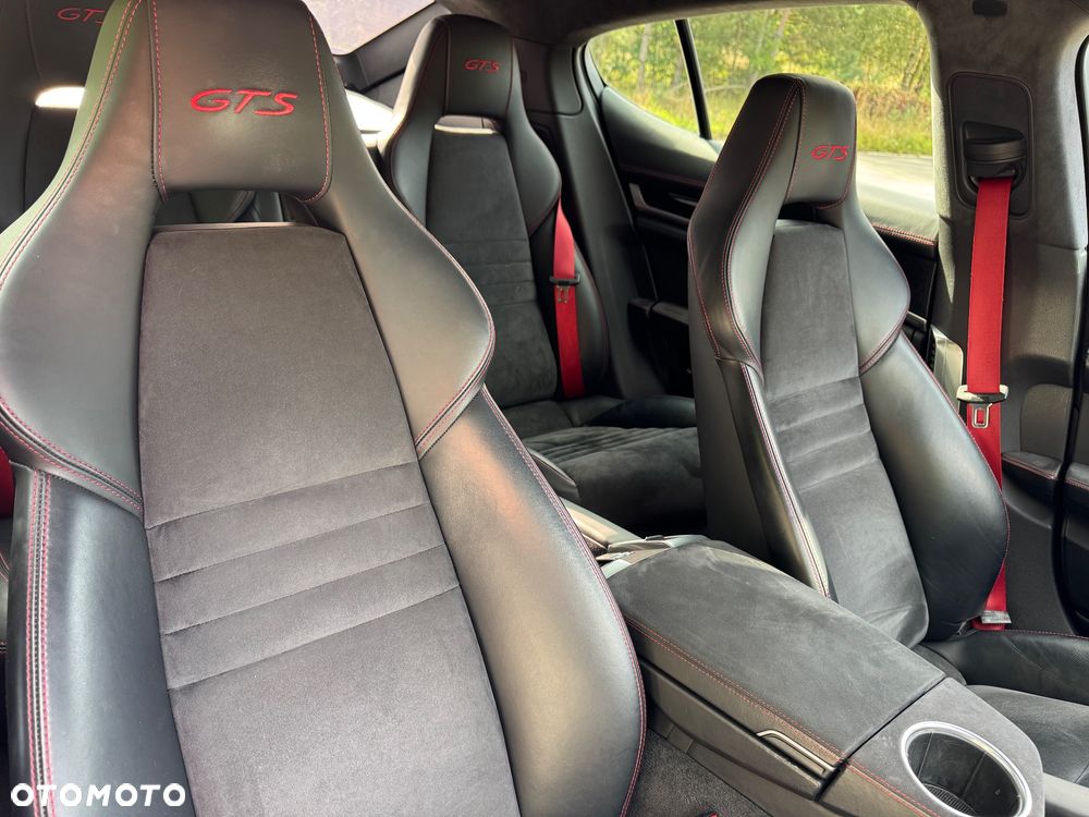 Porsche Panamera GTS - 21