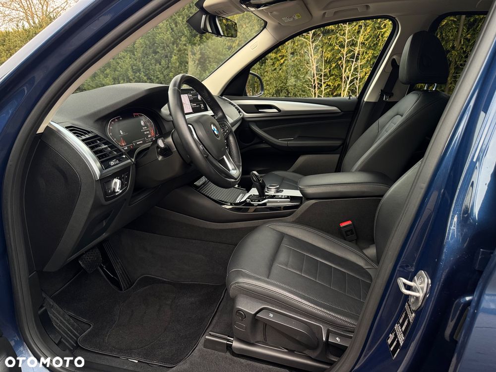 BMW X3 sDrive18d Advantage - 18