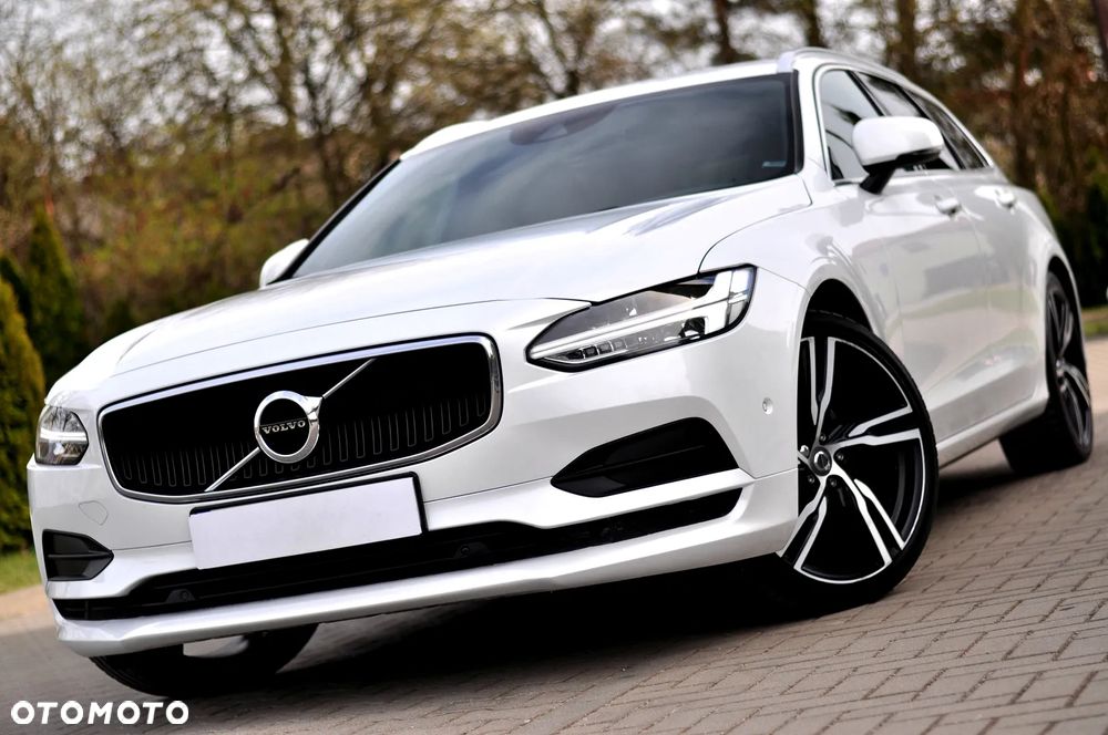 Volvo V90 D4 SCR Momentum Pro - 1