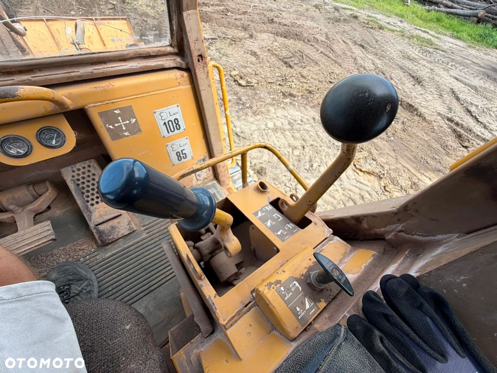 Caterpillar 953 - 15