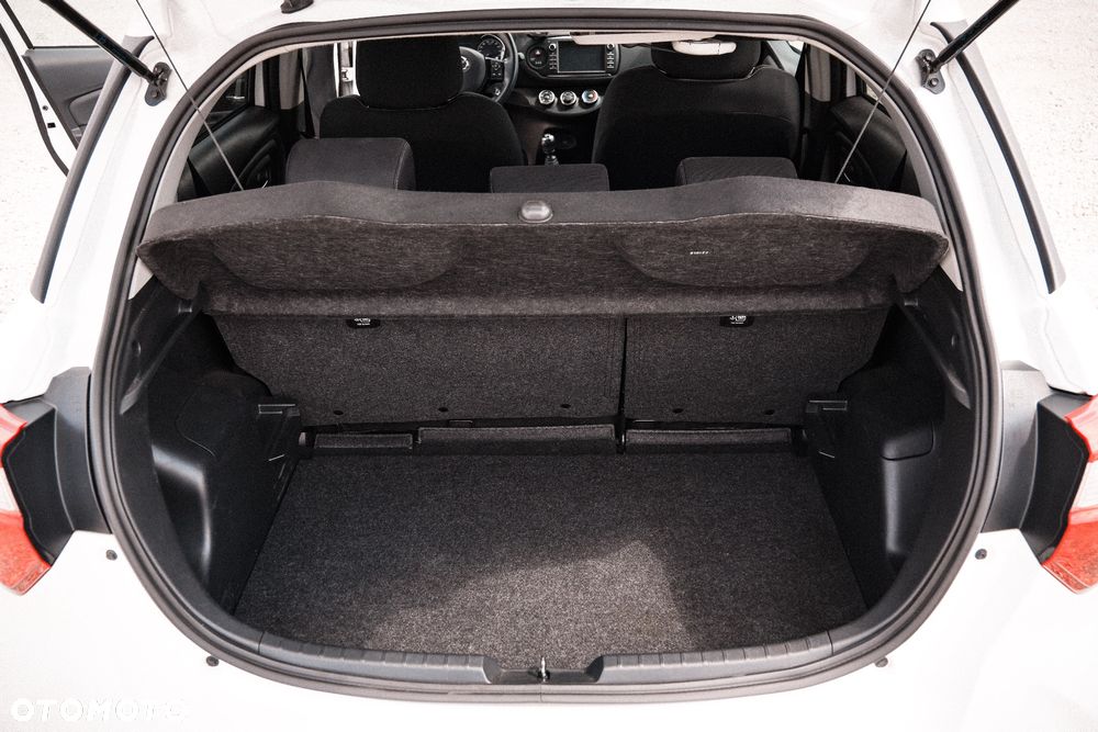 Toyota Yaris 1.5 Premium - 19