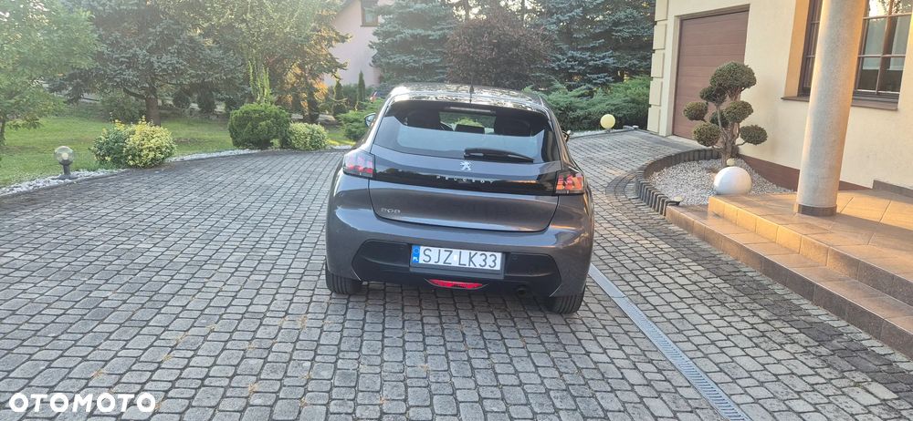 Peugeot 208 - 5