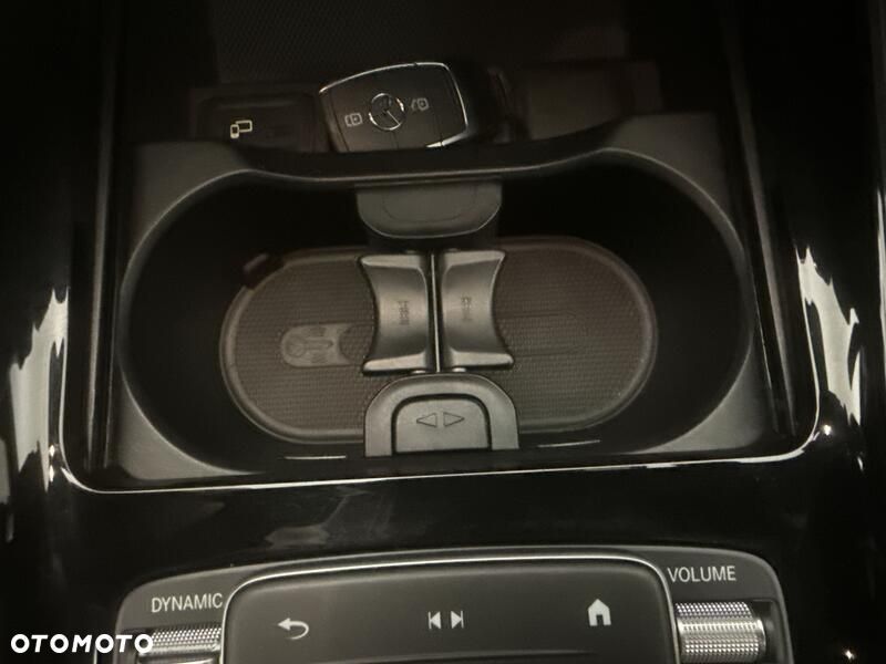 Mercedes-Benz GLB 200 7G-DCT - 18