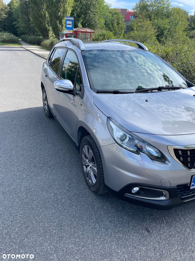 Peugeot 2008 1.2 Pure Tech Style - 6