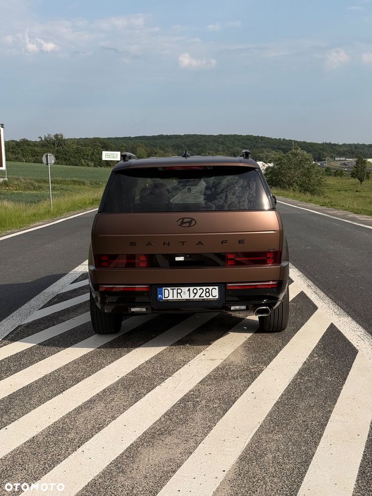 Hyundai Santa Fe - 3