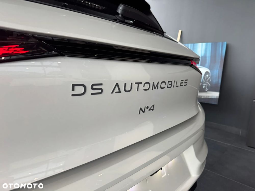 DS Automobiles N°4 1.2 mHEV Pallas eDCS6 - 12
