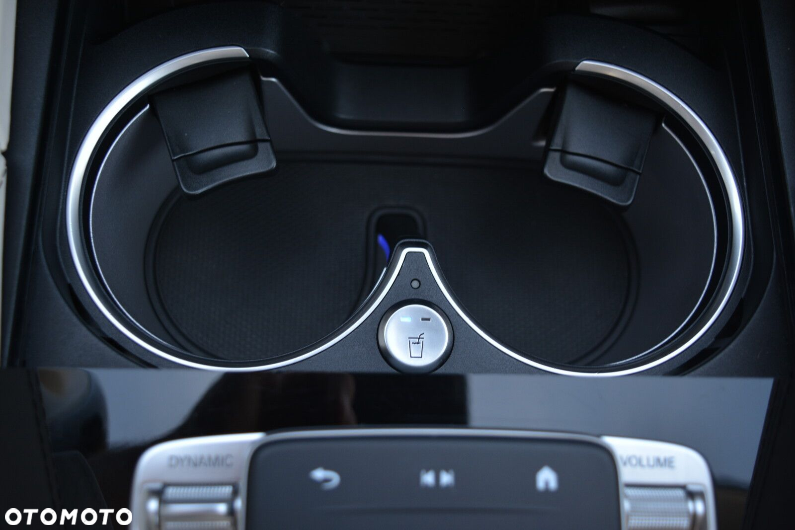 Mercedes-Benz GLS - 22
