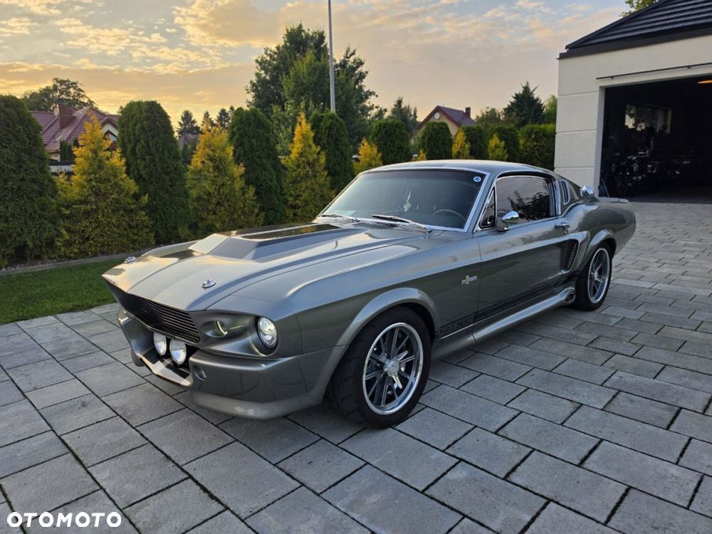 Ford Mustang - 11