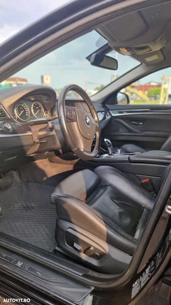 BMW Seria 5 525d xDrive - 9