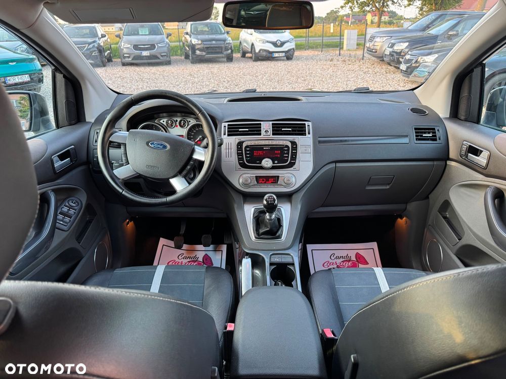 Ford Kuga 2.0 TDCi 2x4 Titanium - 6