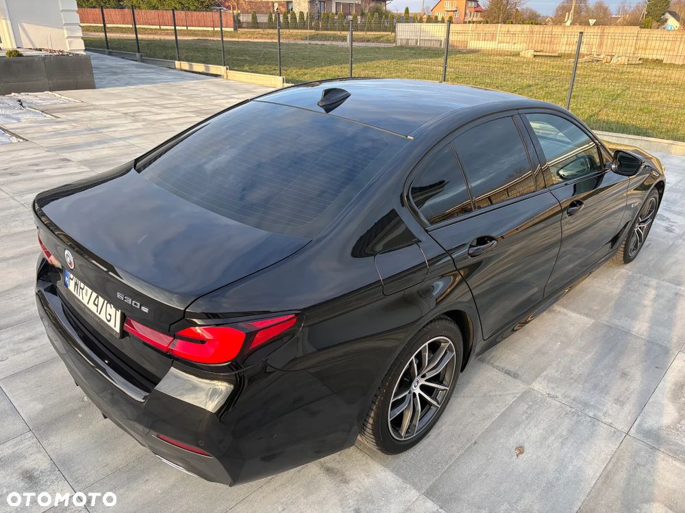 BMW Seria 5 530e xDrive - 12