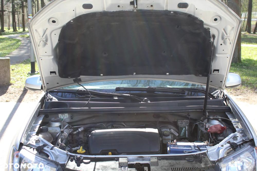 Dacia Logan 1.2 16V Ambiance - 27