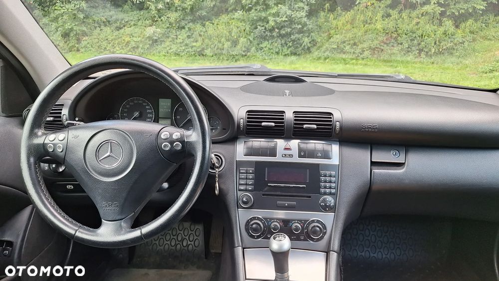 Mercedes-Benz Klasa C 180 Kompressor - 14