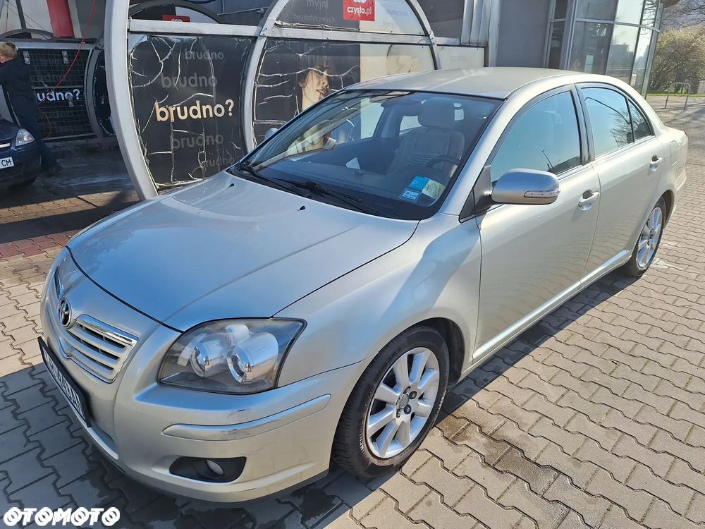 Toyota Avensis 1.8 VVT-i Sol - 2