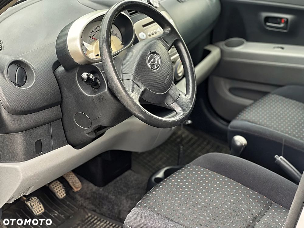 Daihatsu Sirion 1.0 CooLine - 10