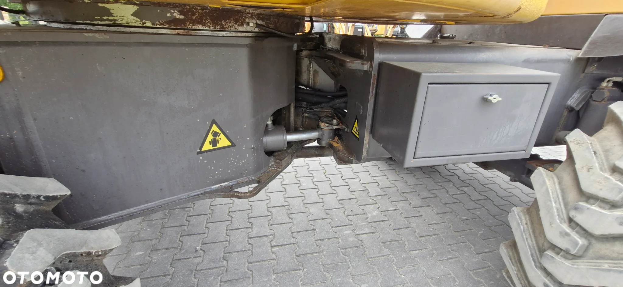 Mecalac 14MBX  Maszyna sprowadzona - 9