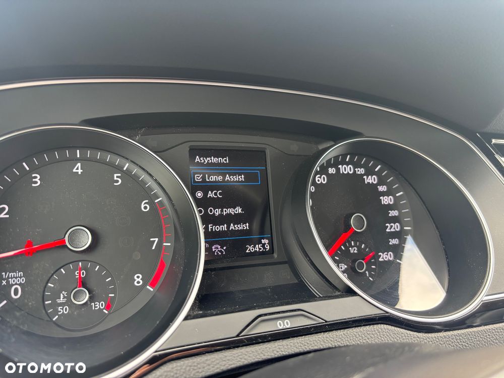 Volkswagen Passat 1.5 TSI EVO Elegance DSG - 37