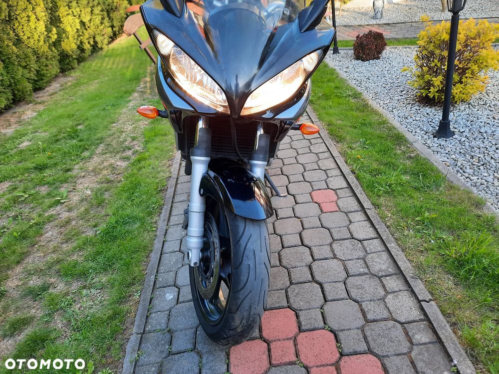 Yamaha FZ6 - 8