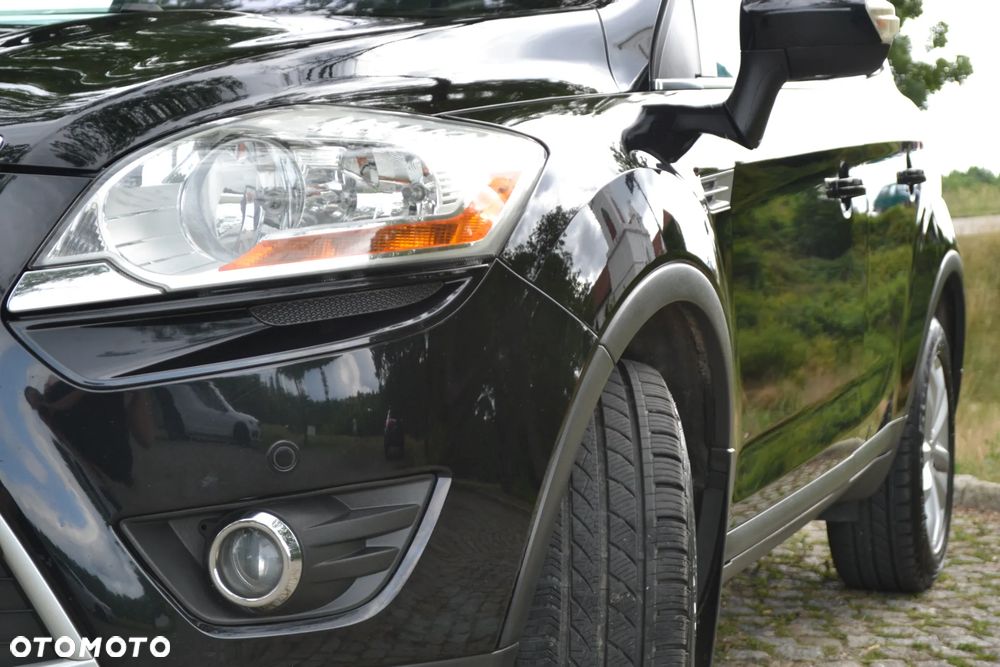 Ford Kuga 2.0 TDCi 2x4 Titanium - 11