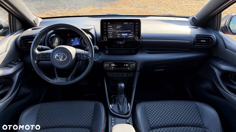 Toyota Yaris Hybrid 1.5 Selection Elegant - 8