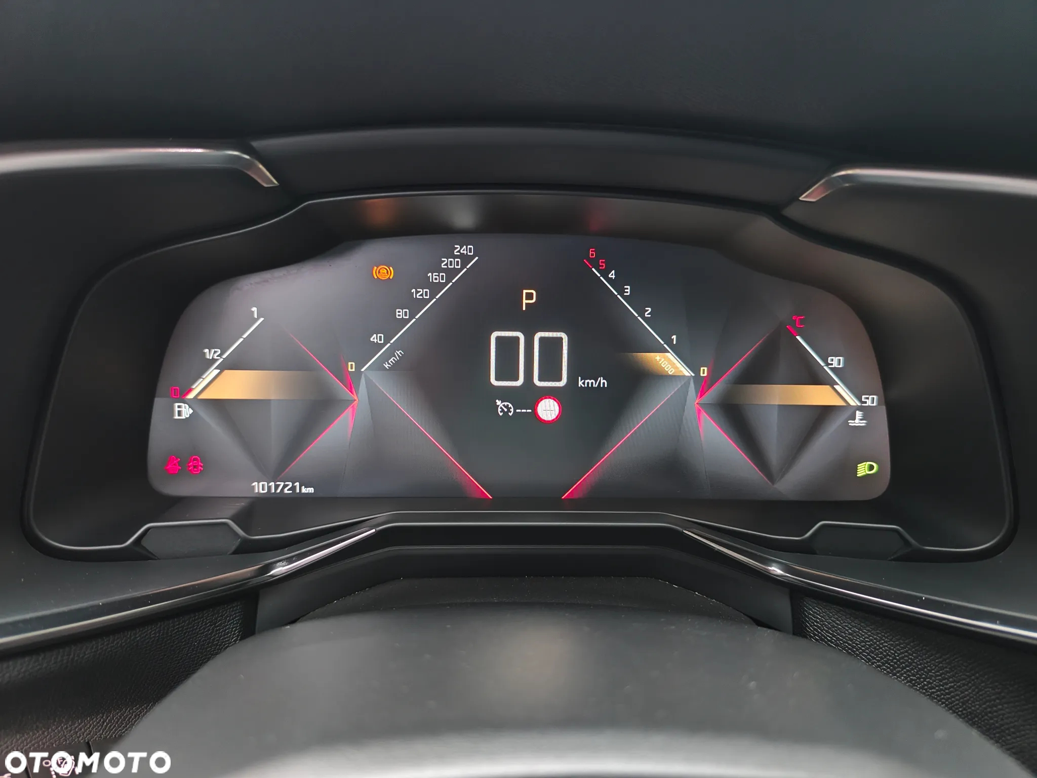 DS Automobiles DS 7 Crossback 2.0 BlueHDi Performance Line + - 12
