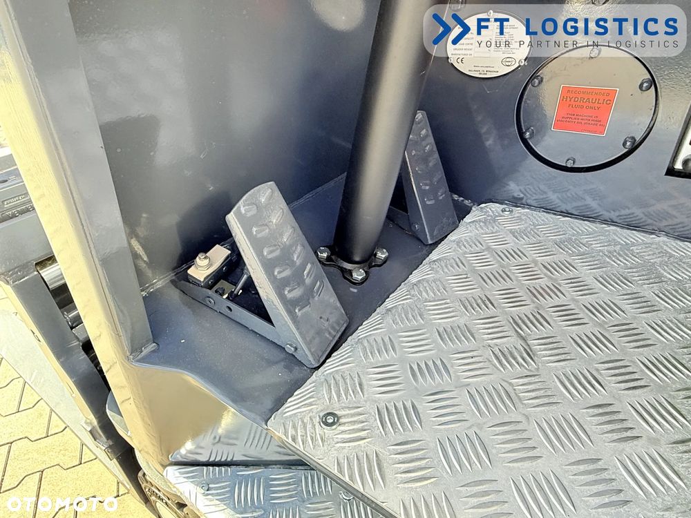 Combilift WÓZEK CZTEROKIERUNKOWY - WIELOKIERUNKOWY | COMBILIFT CB2500 | GAS | TRIPLEX 6000MM | POZYCJONER WIDEŁ | WOLNY SKOK | PRZESUW WIDEŁ | STAN IDEALNY | Szeroka oferta wózków czterokierunkowych i bocznych, dopasowanych do różnorodnych potrzeb i zastosowań - 11