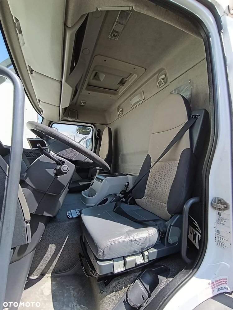 FOTEL KIEROWCY RENAULT MIDLUM PREMIUM DXI EURO 4 EURO 5 - 2