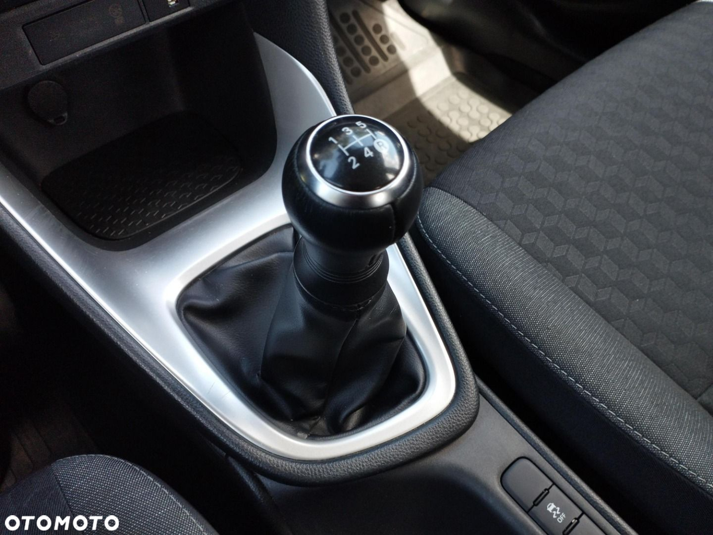 Toyota Yaris 1.0 Comfort - 21