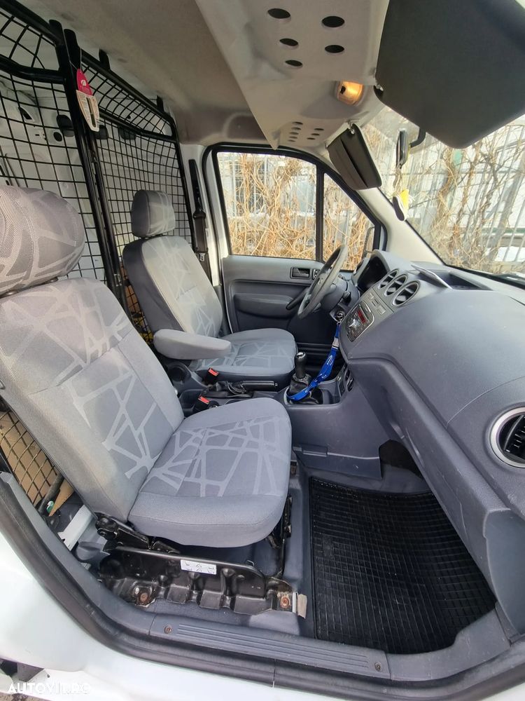 Ford Transit Connect - 10