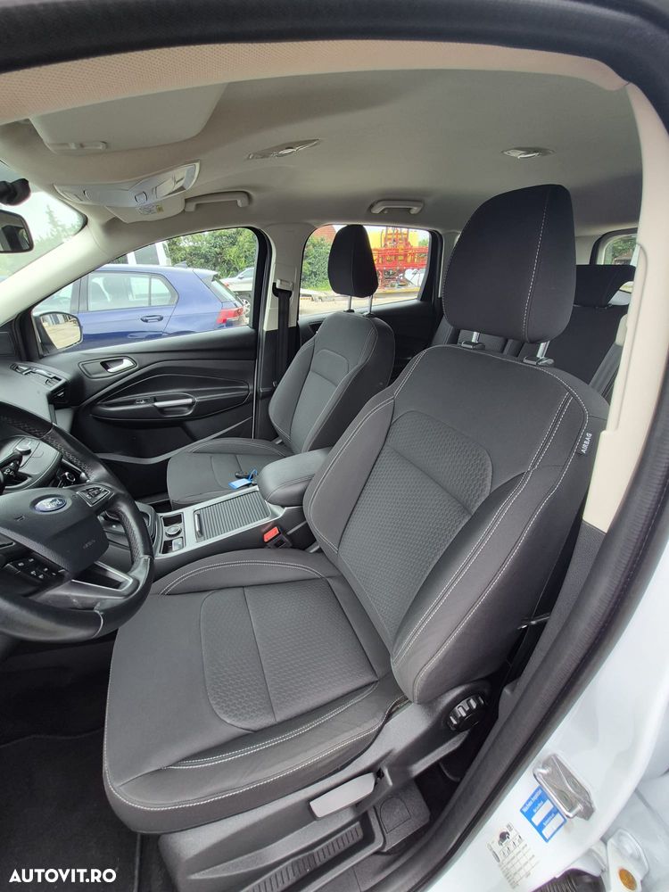 Ford Kuga 2.0 TDCi 4x4 Aut. Cool & Connect - 8
