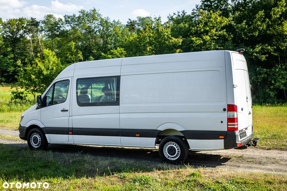 Mercedes-Benz Sprinter - 12