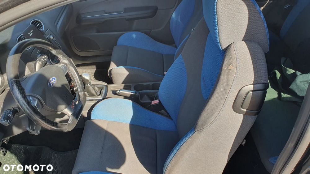 Ford Focus 2.5 ST - 11