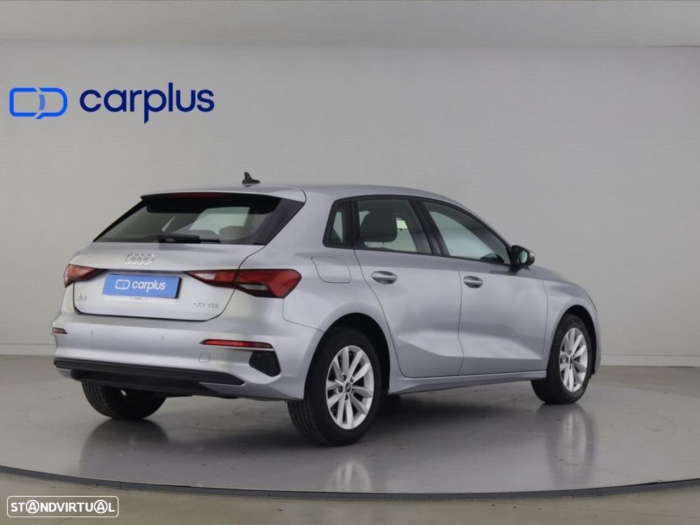 Audi A3 Sportback 30 TDI Advanced — fotografia 7