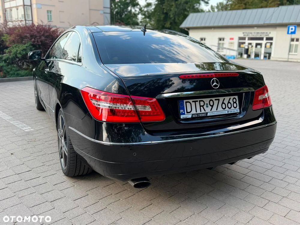 Mercedes-Benz Klasa E 250 CGI BlueEFFICIENCY Automatik Avantgarde - 13