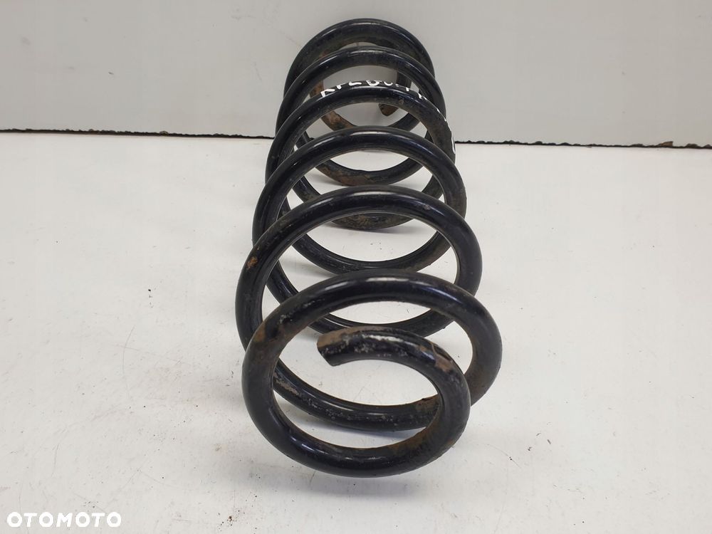 VW Golf IV htb TYLNA SPRĘŻYNA ZAWIESZENIA Tył KPL - 3