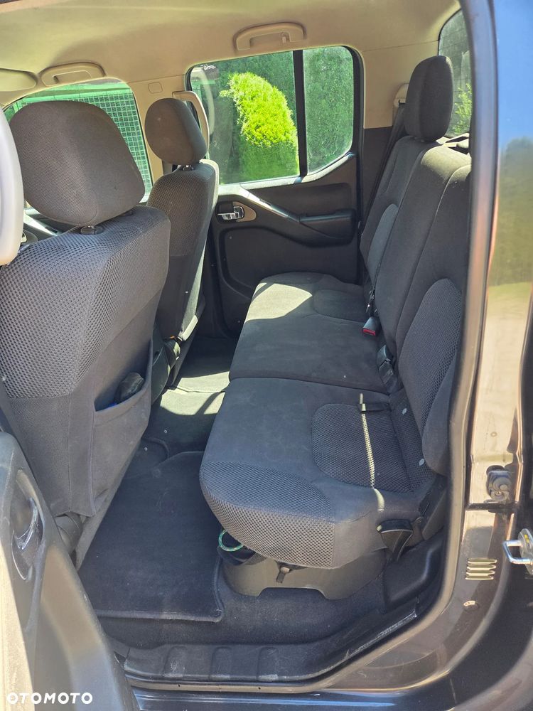 Nissan Navara 2.5 D LE - 13